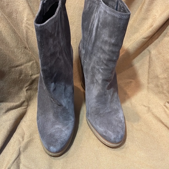 STUART WEITZMAN BootScout Hidden Wedge Suede Boots Sz 10 - Picture 5 of 7